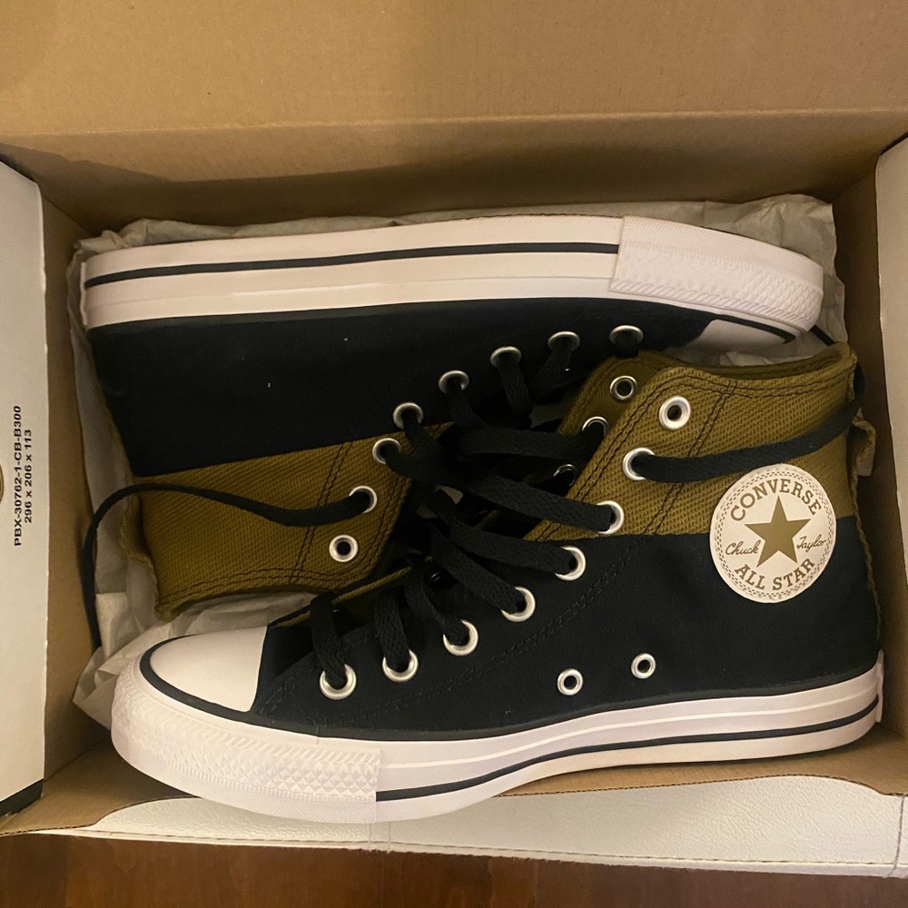 Converse Black and Green Sneakers Classic Canvas Design